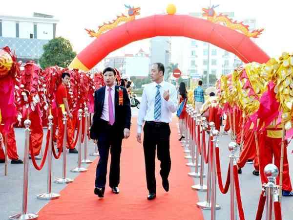 Lý giải việc phải xem ngày khai trương