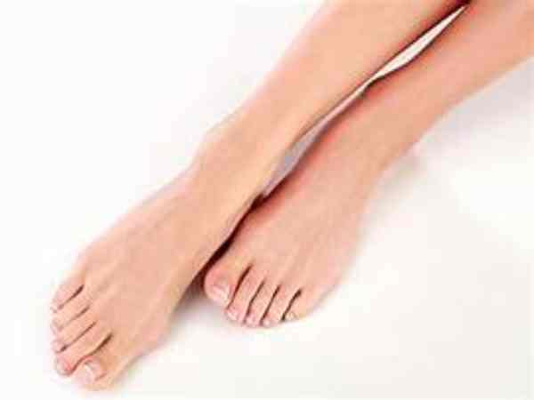 Phụ nữ sở hữu tướng bàn chân dài