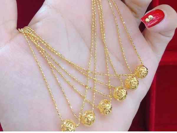 Mơ thấy đi mua vàng đánh con gì, số mấy?