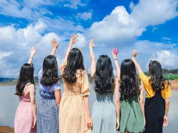 Ngủ mộng thấy ăn uống cùng bạn cũ