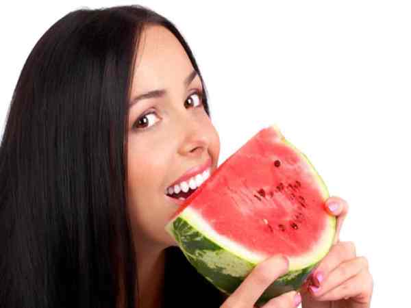 Ý nghĩa giấc mơ thấy ăn dưa hấu