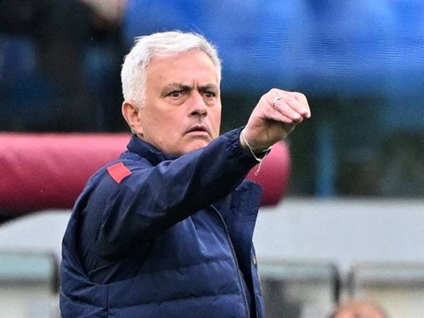 Chuyển nhượng bóng đá 1/6: Mourinho đến Pháp dẫn dắt PSG