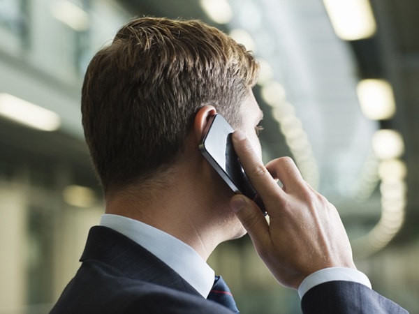 Nằm mơ thấy nói chuyện điện thoại đánh cặp số nào chuẩn?