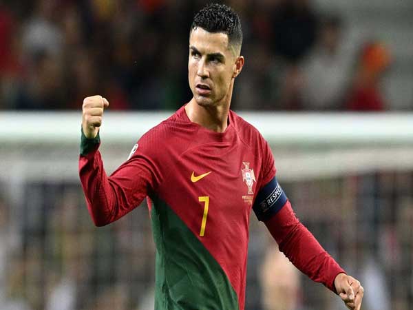 Cristiano Ronaldo - 838 bàn thắng trong 1168 trận