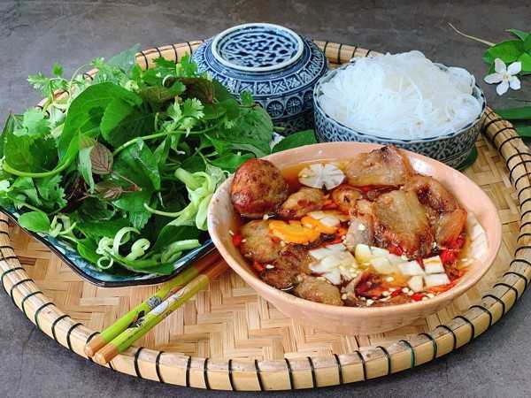 Nằm mơ thấy ăn bún đánh con gì có điềm báo gì may mắn