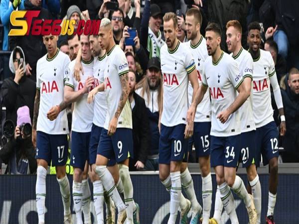 Tottenham - Cái tên ngự trị tại đỉnh bảng xếp hạng Premier League