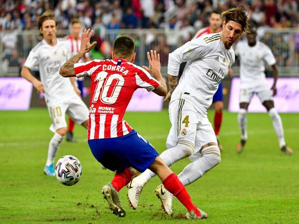 Trận đối đầu kịch tính giữa Real vs Atletico Madrid