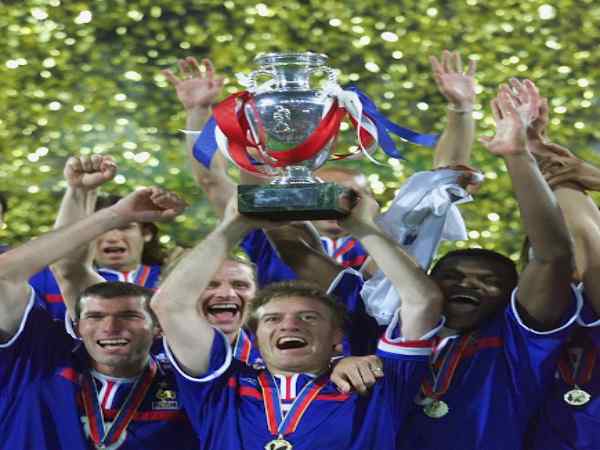 Pháp - 2 lần giành giải vô địch (1984, 2000)