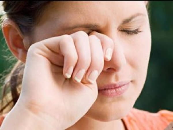 Ý nghĩa của việc chớp mắt trong tướng số