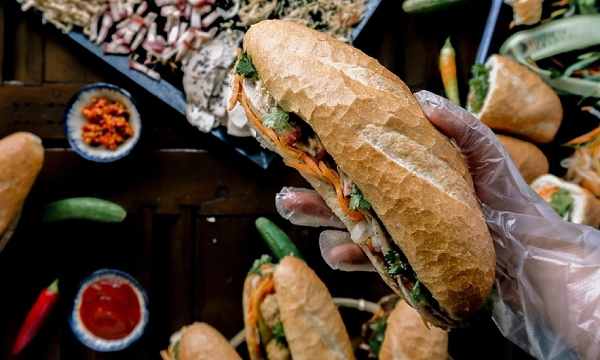 Điềm báo ngọt ngào hay cay đắng khi mơ thấy ăn bánh mì?