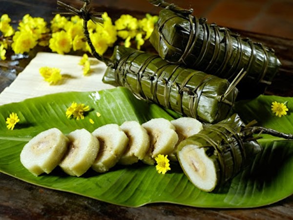 Chiêm bao thấy bánh tét có điềm gì đen hay đỏ?