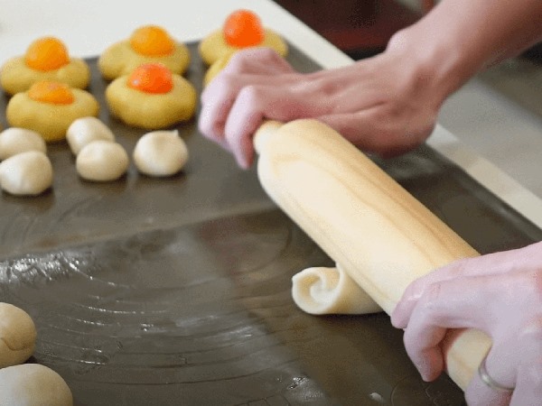 Lý giải điềm báo đằng sau việc ngủ mơ thấy làm bánh