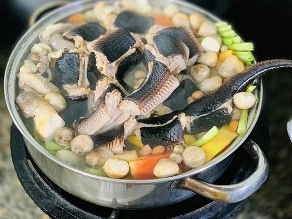 Mơ thấy làm thịt rắn nhưng không dám ăn