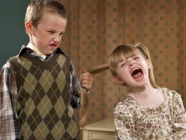 Ngủ mơ thấy cãi nhau với anh trai