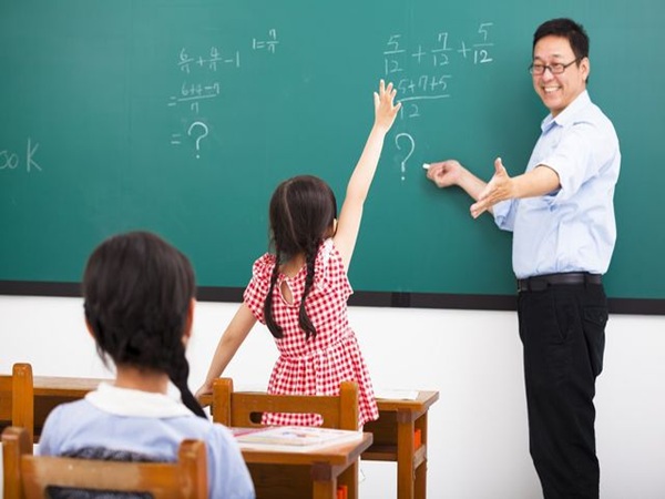 Nằm mơ thấy giáo viên là điềm gì,