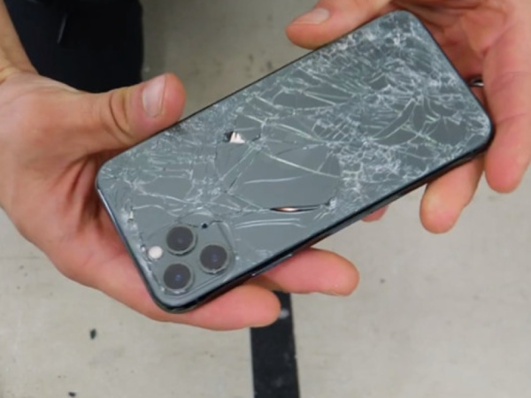 Nằm mơ thấy điện thoại bị vỡ màn hình là điềm gì?